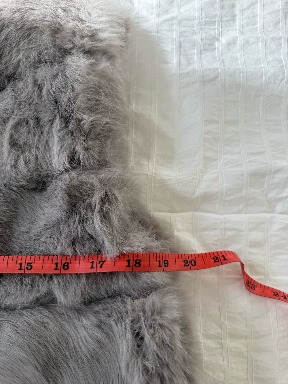 Neiman Marcus Rabbit Fur Vest - Picture 5 of 6
